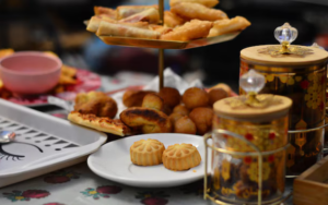 Kue Lebaran di Meja Tamu, Menyambut Momen Spesial dengan Rasa dan ...